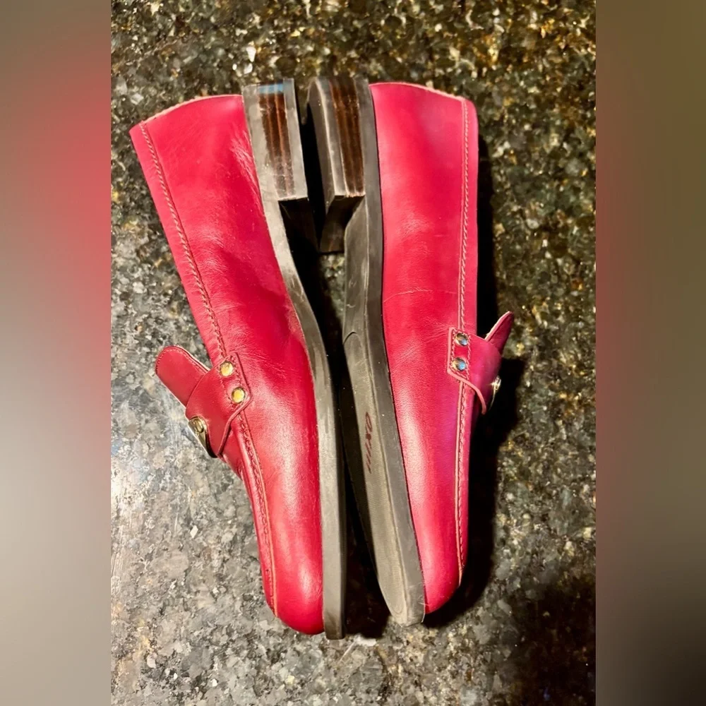 ⭐️Michael Kors Leather Loafers in Dark Berry w/Silver Metal Logo Size 7.5⭐️